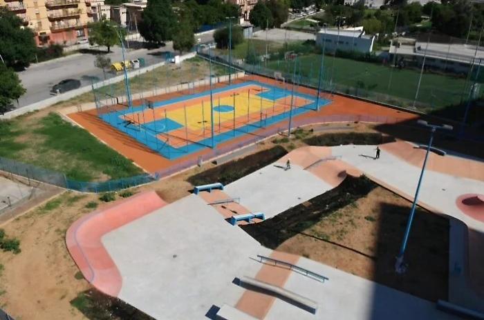 Branco di ragazzini aggredisce giovani medici allo skate park di Bonagia a Palermo: frattura al naso per una delle vittime