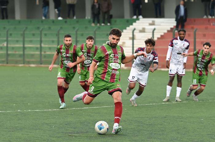 Il rigore calciato da Castro