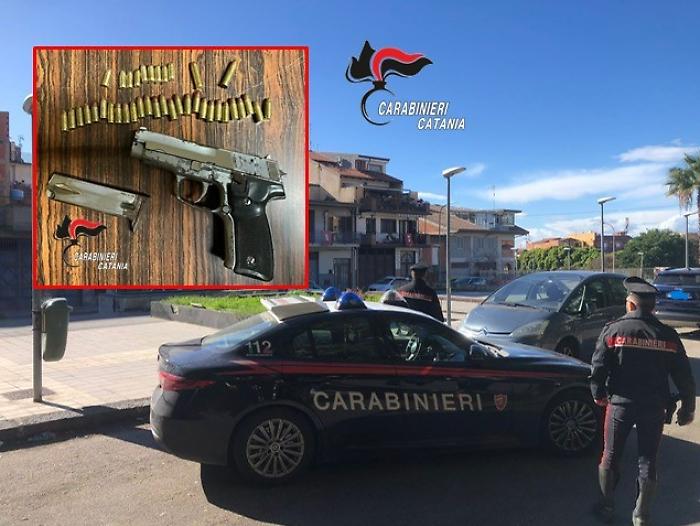 Tentato omicidio a Paternò, rissa per gelosia finisce in sparatoria: un arresto 