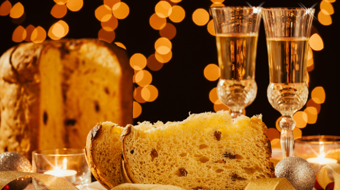 Bollicine di Natale senza spendere una fortuna: i Moscati siciliani sotto i 15 euro da abbinare a panettone e pandoro