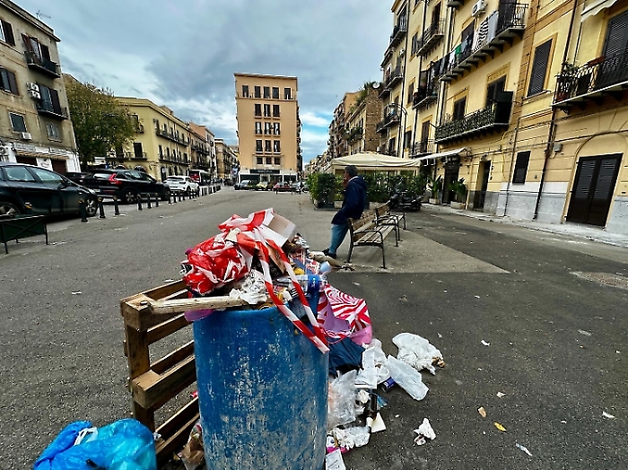 Spari da un'auto a Palermo, Valentina colpita per errore. La madre: &laquo;Una telefonata e mi &egrave; crollato il mondo addosso&raquo;
