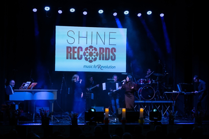 Musica che cura: Shine sold out per Emergency al Teatro Perracchio di Ragusa