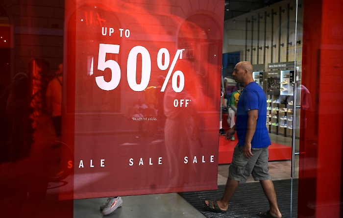 Saldi invernali 2026: guida ragionata a date, eccezioni e acquisti &ldquo;intelligenti&rdquo; (con calendario e regole aggiornate)