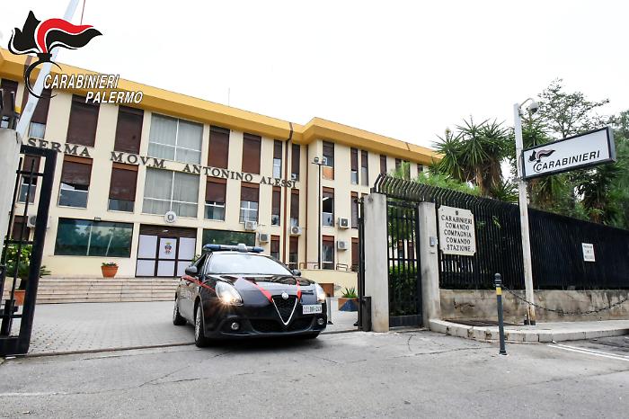 Termini Imerese, la perquisizione in casa finisce in aggressione ai carabinieri: arrestato un 17enne
