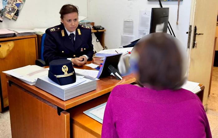 Lei lo lascia, lui la minaccia e la perseguita: appostamenti fuori dal lavoro e nei locali, catanese arrestato in flagranza