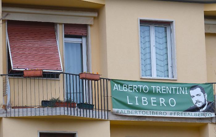 Trentini e Burl&ograve; ritornano in Italia: il volo atteso per le 8,30