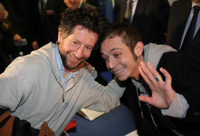 Rossi contro Rossi: soldi, perizie e affetti. La denuncia del &ldquo;Dottore&rdquo; sulla compagna di pap&agrave; Graziano apre un caso che va oltre il gossip