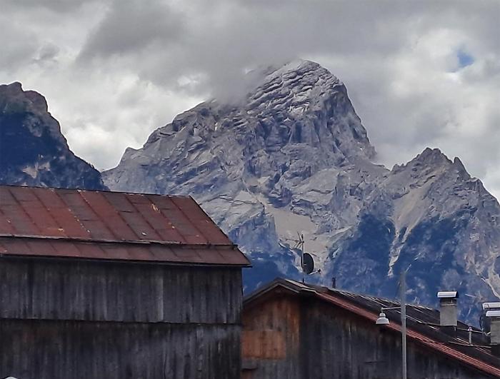 Ladinia al bivio: il ritorno della &ldquo;grande unione&rdquo; e la contesa su Cortina. Che cosa c&rsquo;&egrave; davvero nei ddl Durnwalder