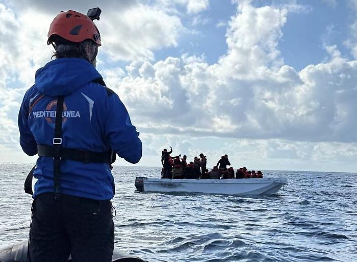 Migranti, l'allarme di Mediterranea: &laquo;Possibili mille dispersi in mare dopo il ciclone Harry&raquo;