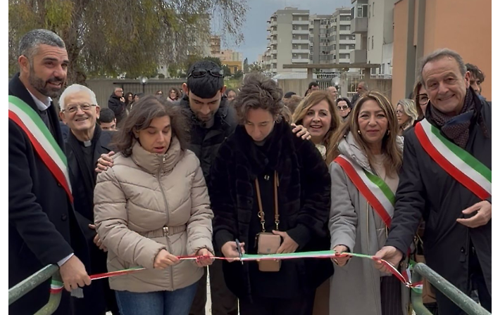 Inaugurato lo spazio "Il Viaggio di Andromeda": percorsi di autonomia abitativa per 12 persone nelle casette rosa di Trapani