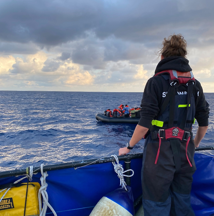 Sea-Watch 5 bloccata per 20 giorni e multata: l'ong accusa repressione dopo sbarco a Trapani