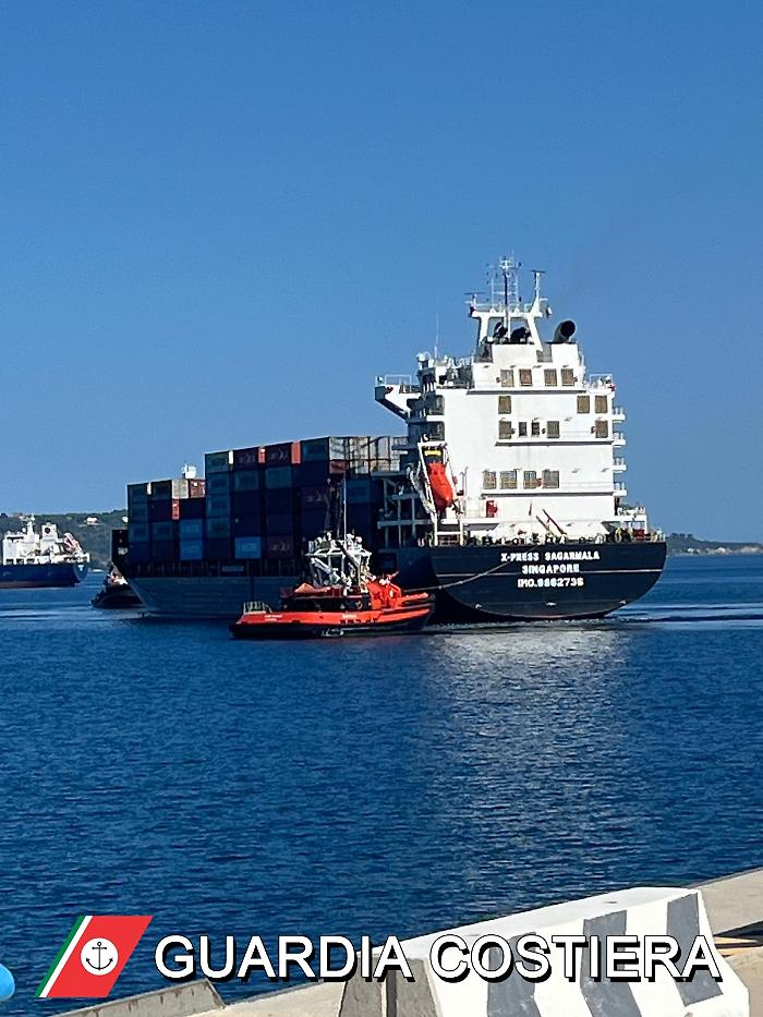 Milazzo, sbarco storico a Giammoro: ormeggia la prima mega portacontainer X‑Press Sagarmala