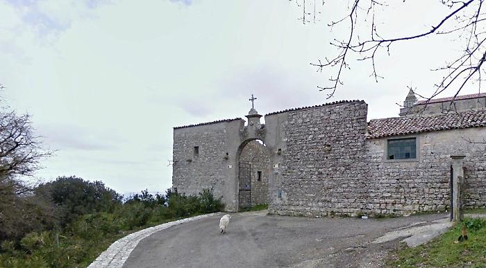 Dove il Medioevo e il Barocco si incontrano: l'abbazia da non perdere a due ore da Palermo