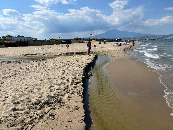 Plaia di Catania, una settimana per conoscere il destino del canale Arci
