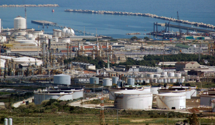 Miasmi nel Siracusano: i controlli dell'Arpa si concentrano sul viavai di etilene e benzene al porto