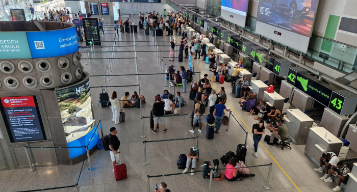 Etna, a Catania 700 voli saltati in 4 giorni: per la Sicilia un danno turistico fino a 24 milioni di euro