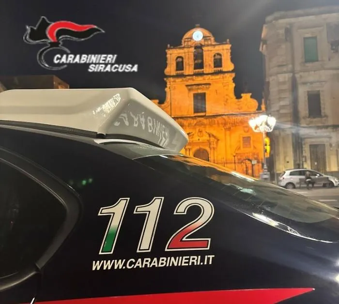 Fucile a canne mozze e minacce: fermato un uomo