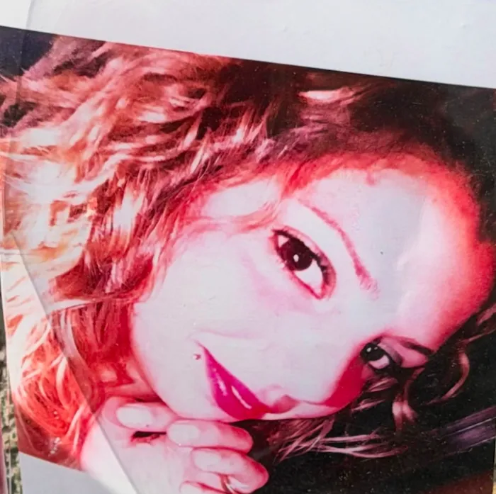 Noemi, dubbi sulla versione del fidanzato: trovate tracce di solvente in una stanza 