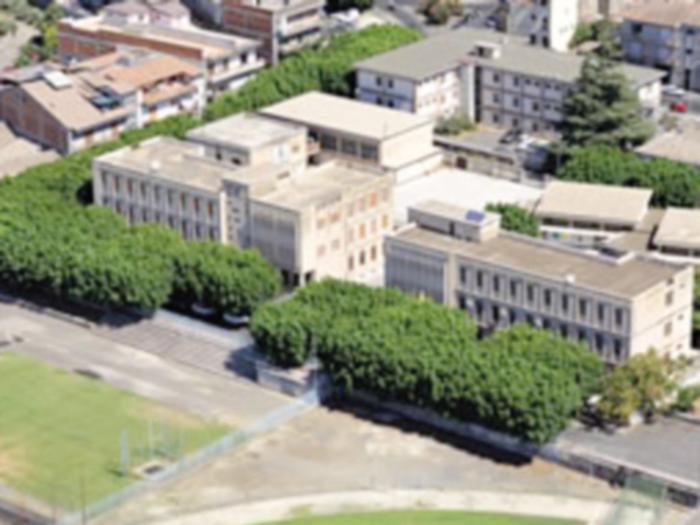 “Marconi”: da lunedì partono i doppi turni, ma le mamme promettono battaglia