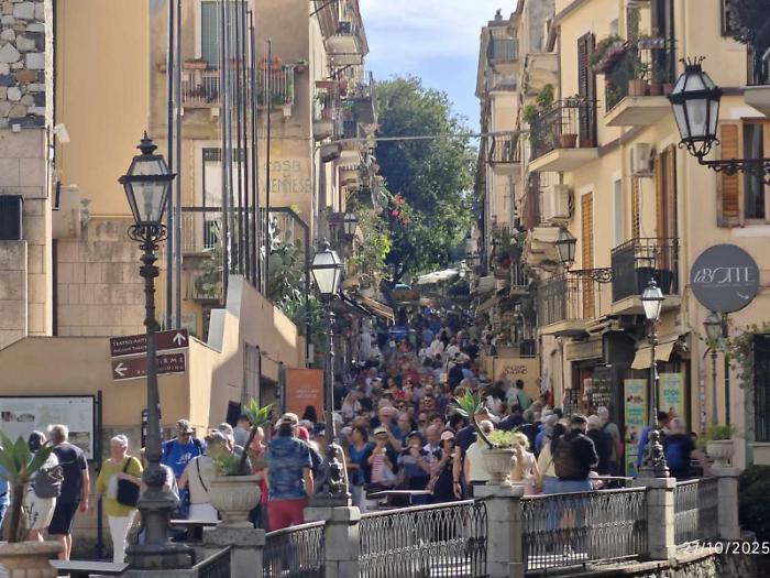 Guide turistiche, Amministrazione pronta a combattere l’abusivismo