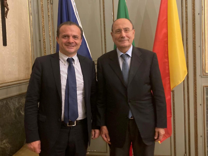 Manovra: Schifani “mani di forbice” e il rischio di irritare la maggioranza