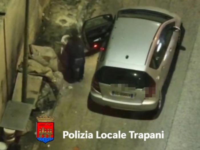 Chi sporca paga: Tranchida vara droni e controlli, mentre a Trapani Nuova suona l'allarme acqua