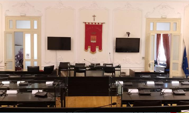 Trapani, seduta consiliare deserta: conti comunali in bilico tra Tari, mozione di sfiducia e rischio Corte dei Conti